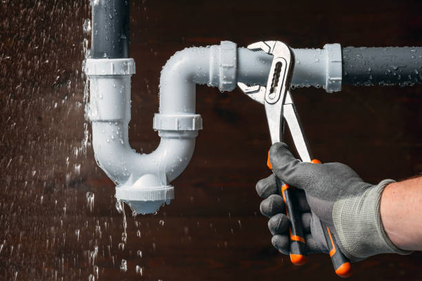 Professional Leak Detection technician working in Cedar Creek, TX